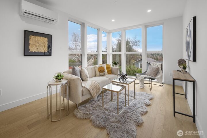 Property Photo: 6012 B 35th Avenue NE WA 98115