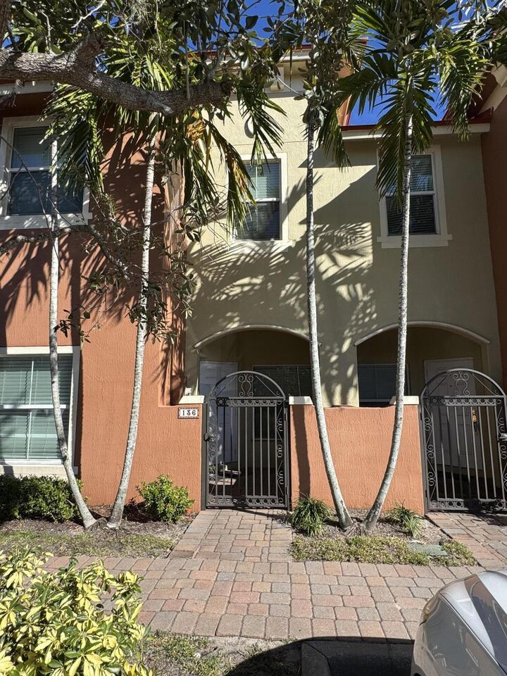 Property Photo:  136 Monterey Bay Drive  FL 33426 
