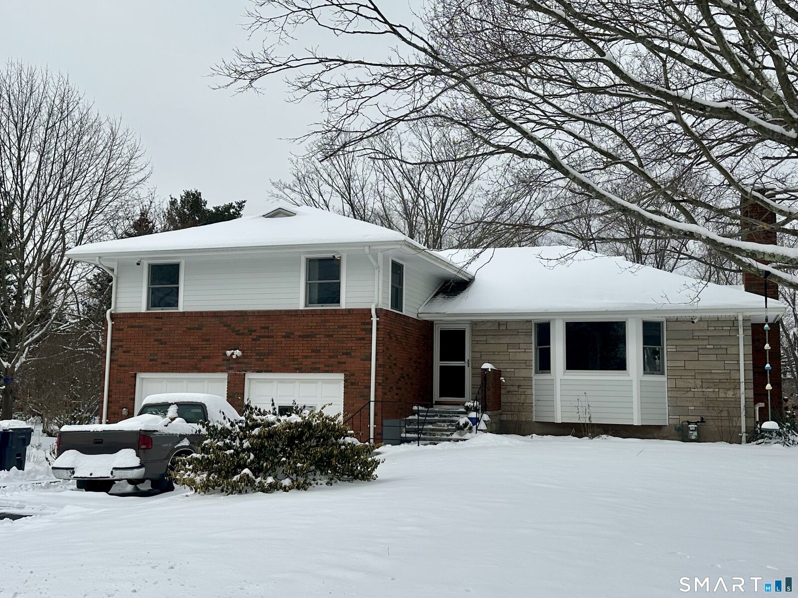 Property Photo:  43 Featherbed Lane  CT 06405 