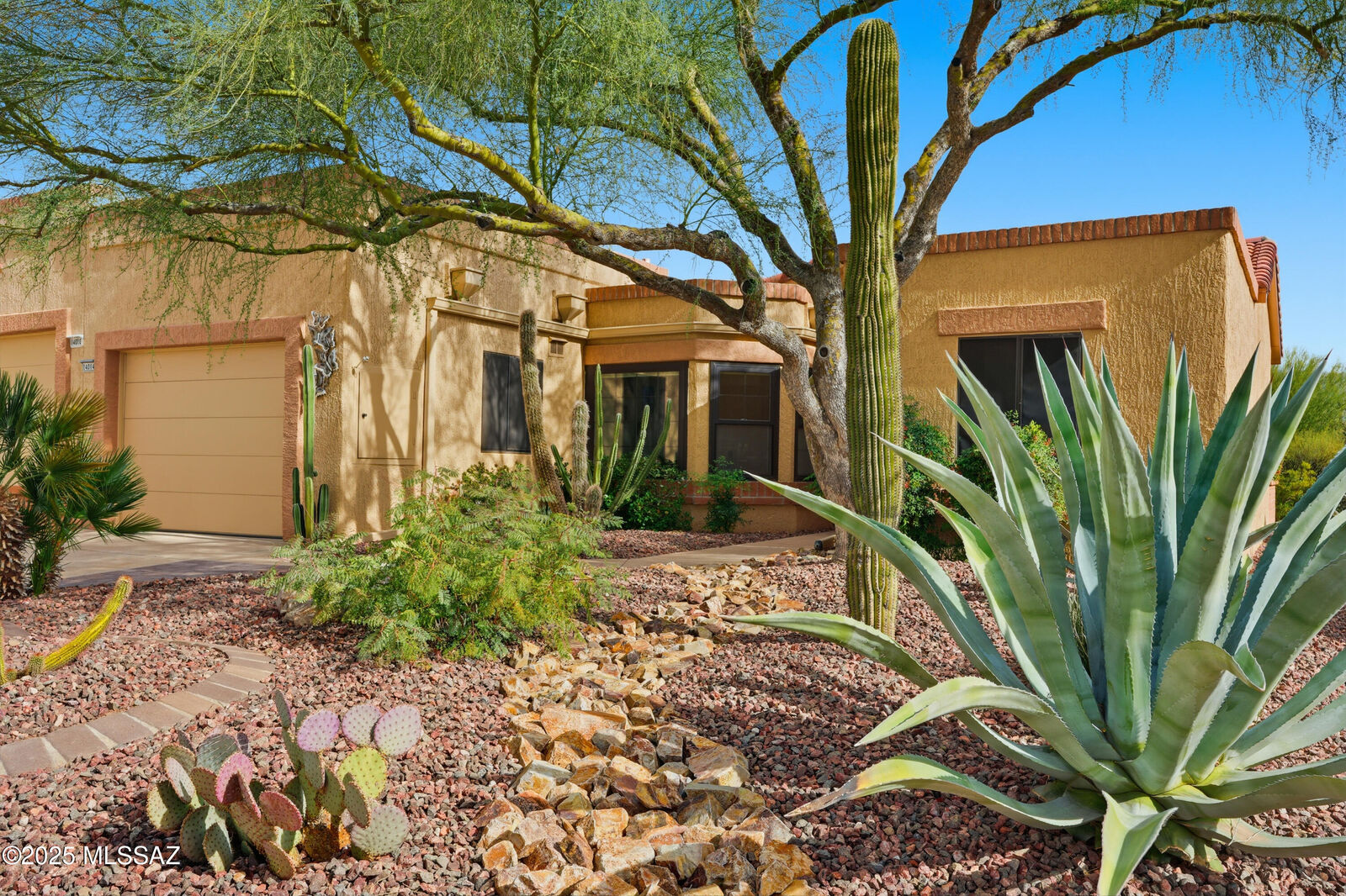 Property Photo:  14014 N Green Tree Drive  AZ 85755 