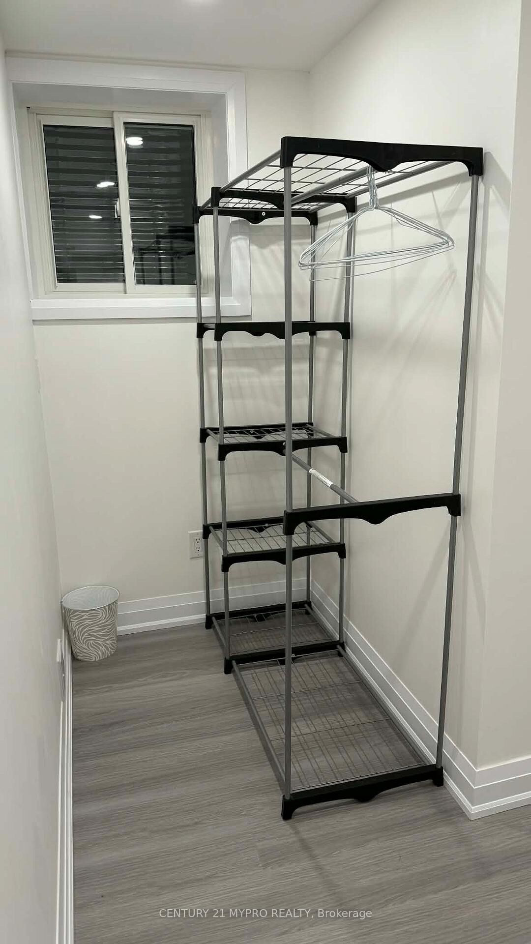 Property Photo:  546 Karen Park Crescent  ON L5A 3C6 