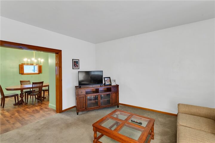 Property Photo:  324 Beech St  PA 15690 