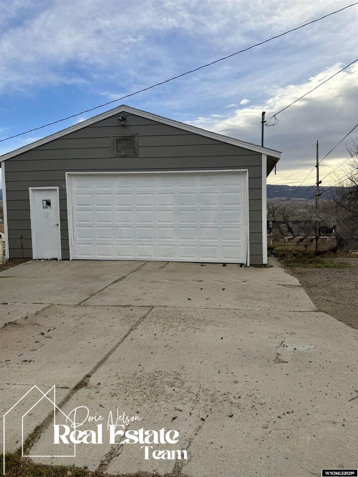 Property Photo:  1016 S Washington  WY 82601 
