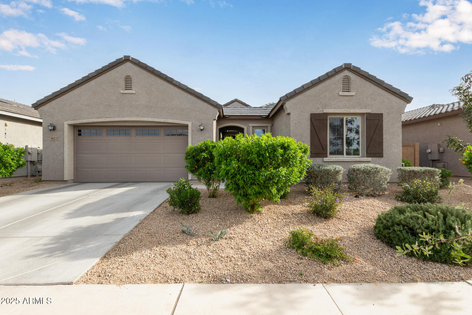 Property Photo: 9623 S 38th Lane AZ 85339