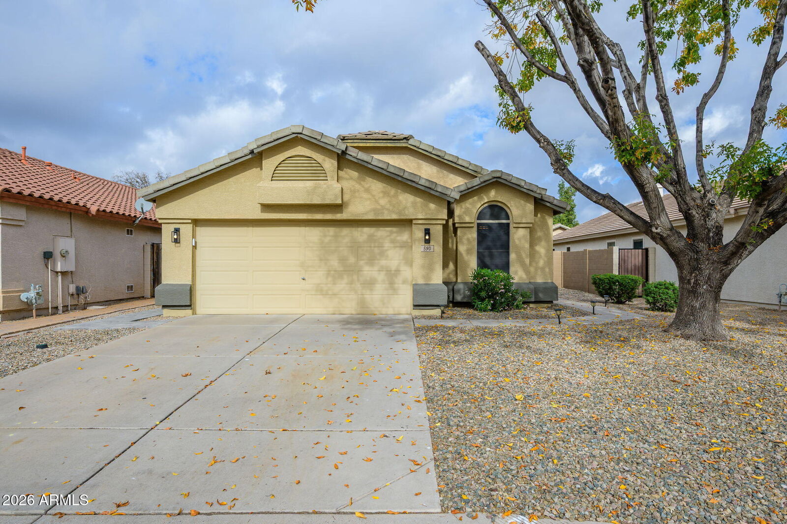 Property Photo:  590 E Kyle Drive  AZ 85296 