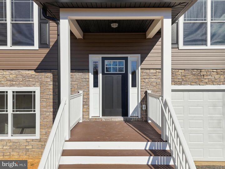 Property Photo: 28549 Eleys Ford VA 22736