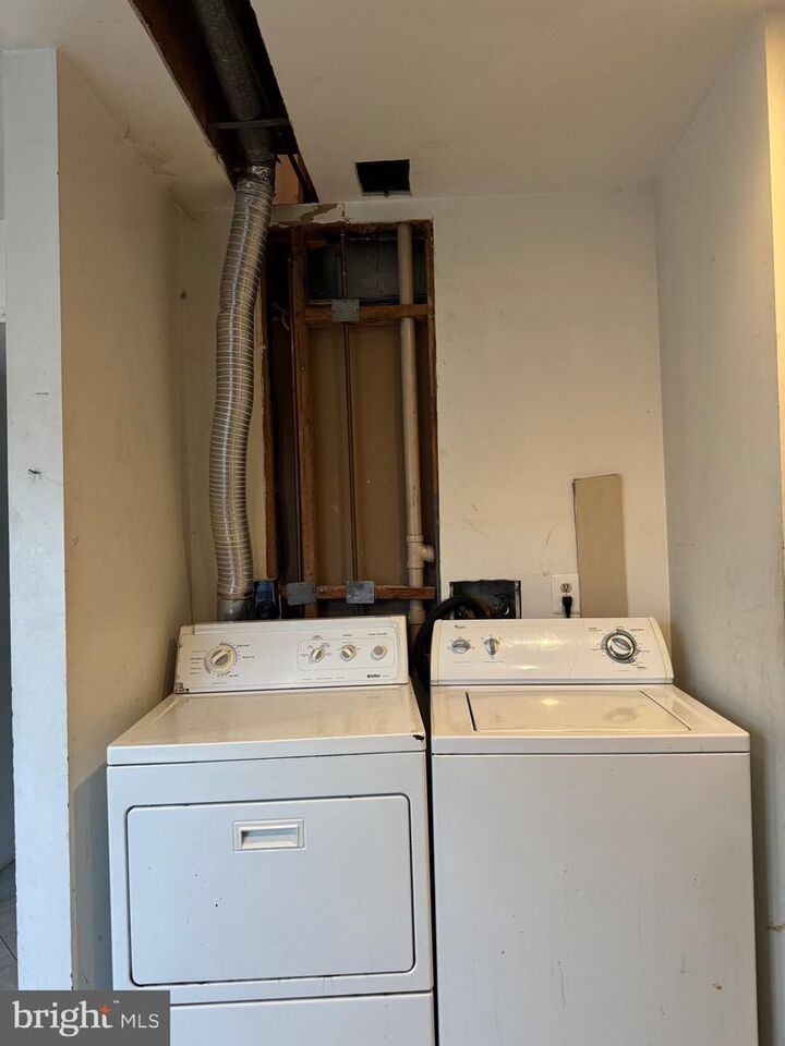 Property Photo: 1845 Westwind Way 74 VA 22102