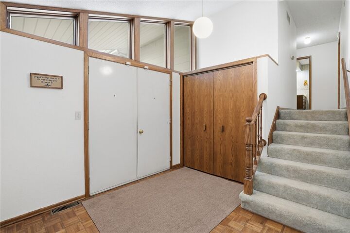 Property Photo:  507 1st Ave  IA 52216 