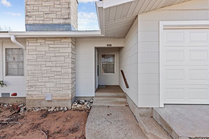 Property Photo:  303 Walnut St  TX 78624 