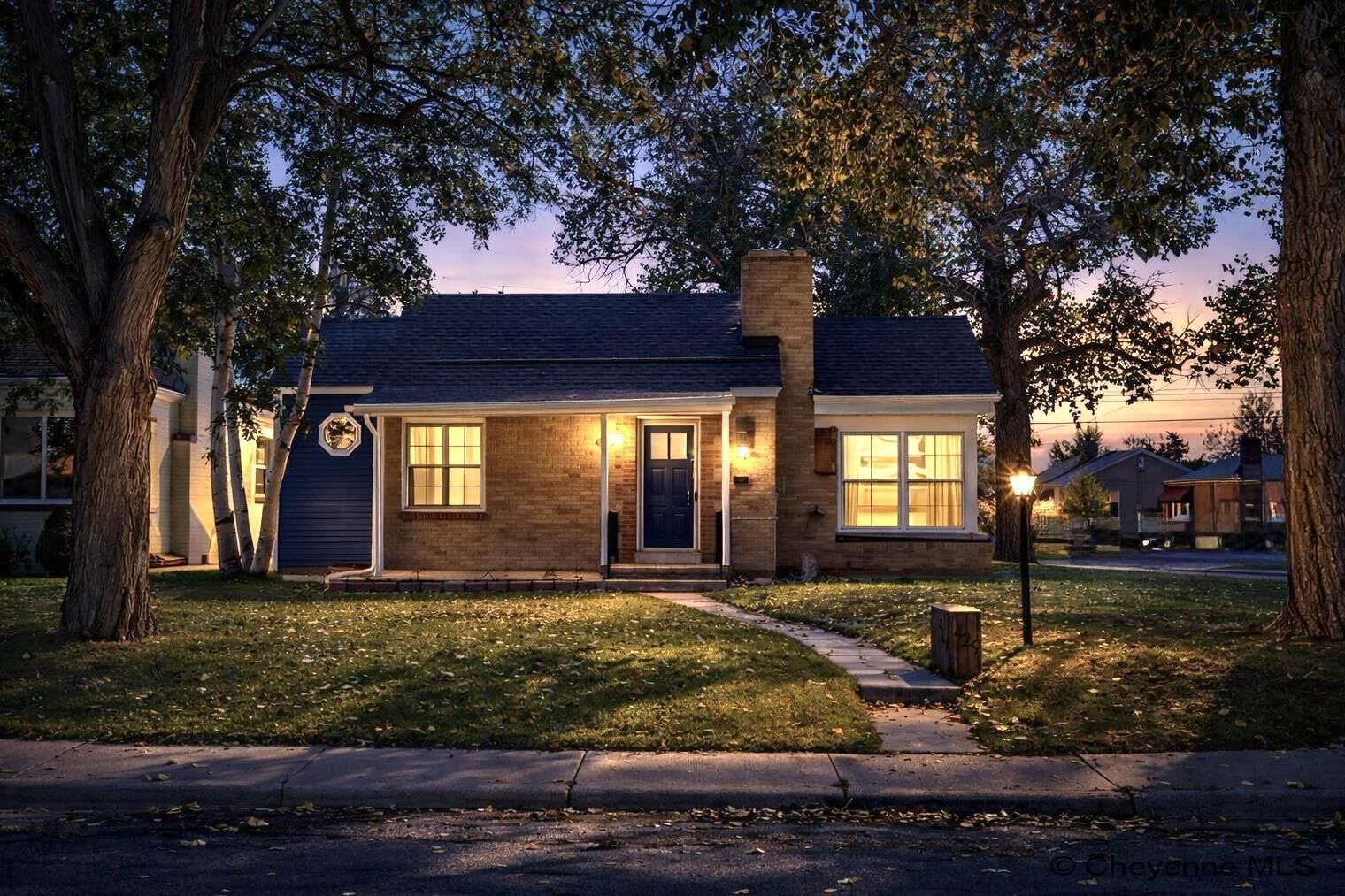 Property Photo:  429 W 5th Ave  WY 82001 