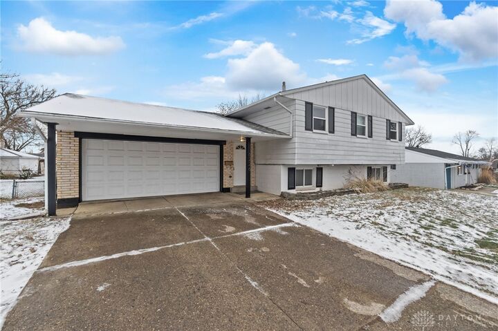 Property Photo:  6226 Hemingway Road  OH 45424 