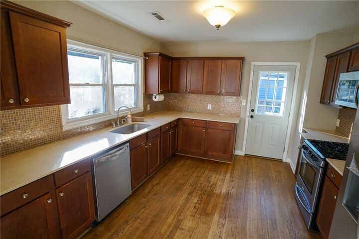 Property Photo:  953 Forrest Boulevard  GA 30030 