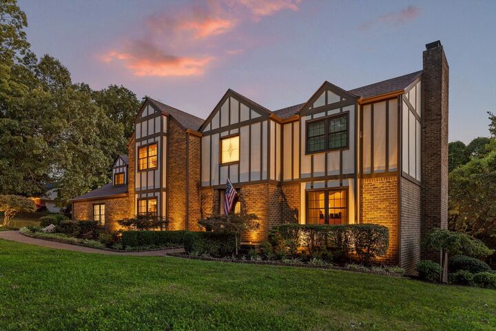 Property Photo: 7819 Stonehenge Drive TN 37421