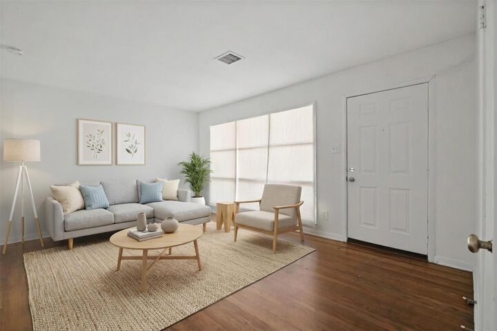 Property Photo:  4414 Tavenor Lane  TX 77047 