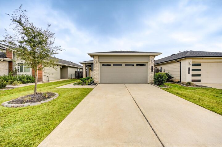 Property Photo:  12525 Abbey House Court  TX 77047 