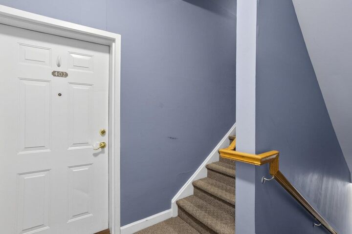 Property Photo:  620 38th St 402  NJ 07087 