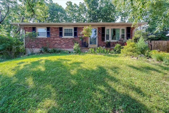 Property Photo:  2437 Butternut Hill Court  KY 40509 