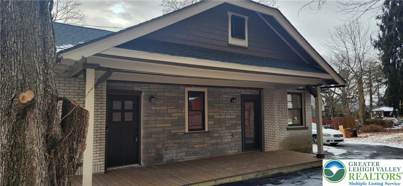 Property Photo:  425 Pine Street Rear  PA 18032 