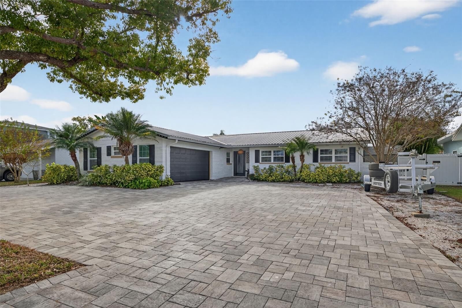 Property Photo:  8718 Palisades Drive  FL 33615 