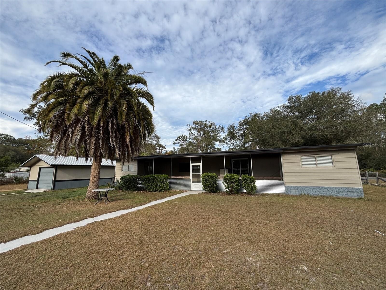 Property Photo:  6781 SE 173rd Court  FL 32179 