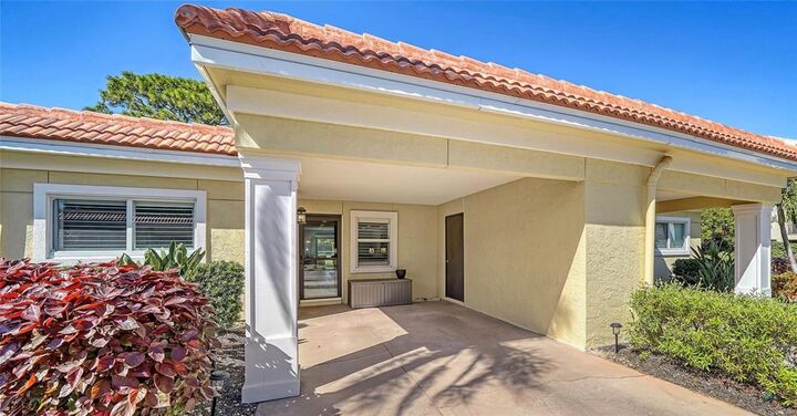 Property Photo: 4860 Gulf Of Mexico Drive Villa 13 FL 34228
