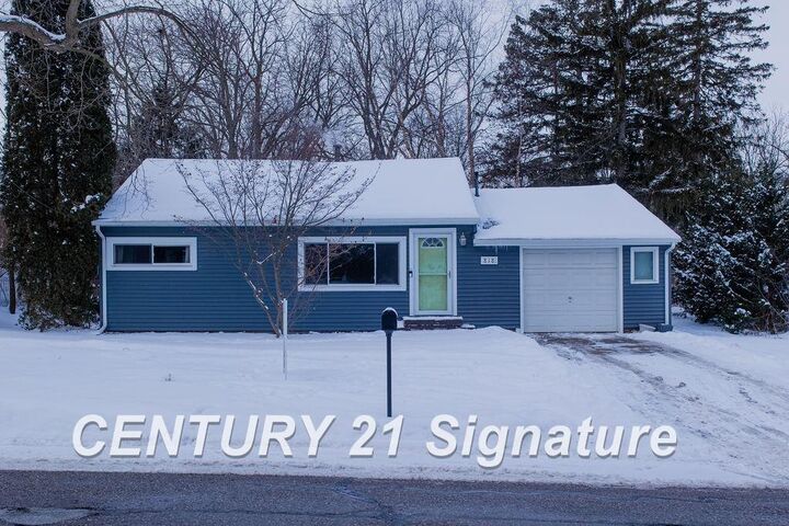 Property Photo:  818 S Adelaide Street  MI 48430 