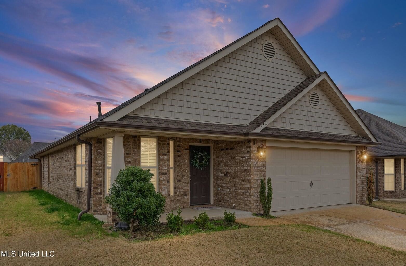 Property Photo:  7952 Allenwood Ln  MS 38654 