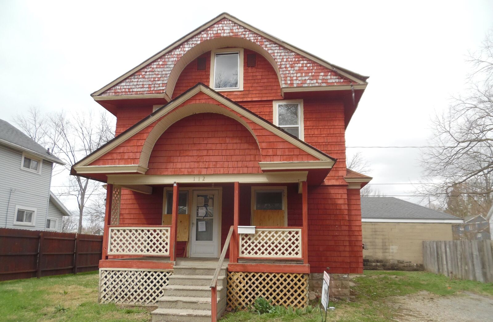 Property Photo:  112 Lincoln Court  MI 49203 