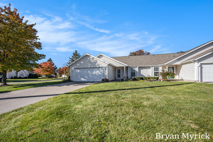 Property Photo:  2933 Willow View Way  MI 49424 