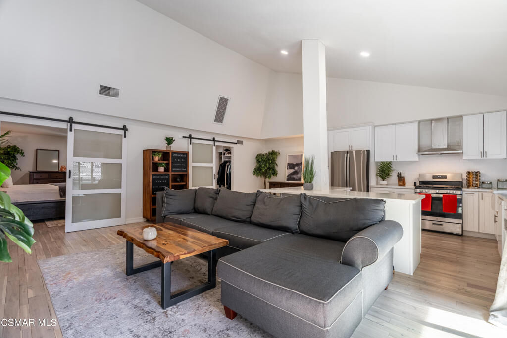 Property Photo:  31550 Agoura Road 3  CA 91361 