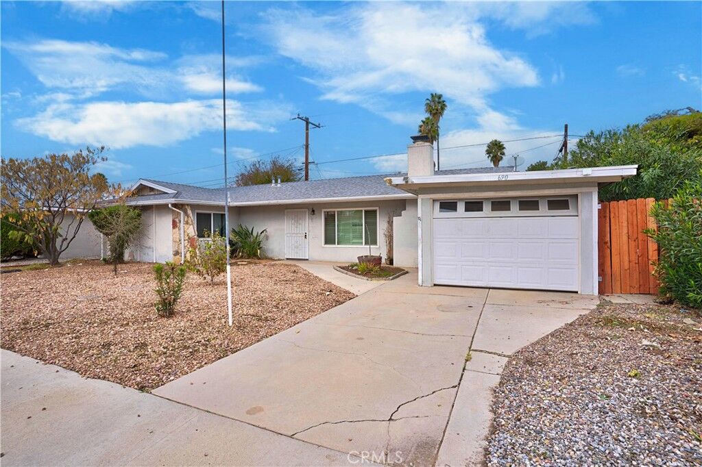 Property Photo:  690 Barber  CA 92543 