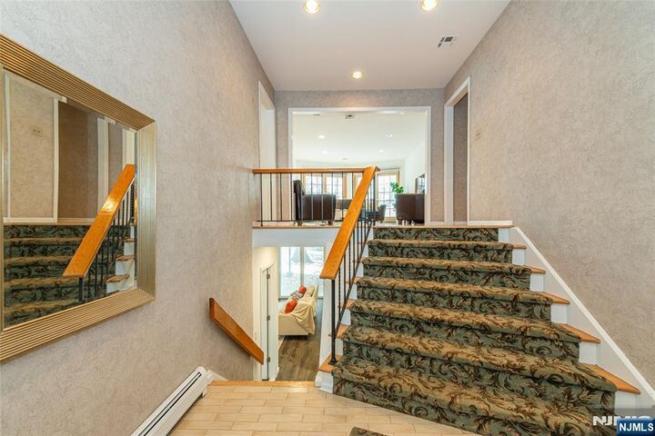 Property Photo:  36 Yellow Brick Road  NJ 07470 