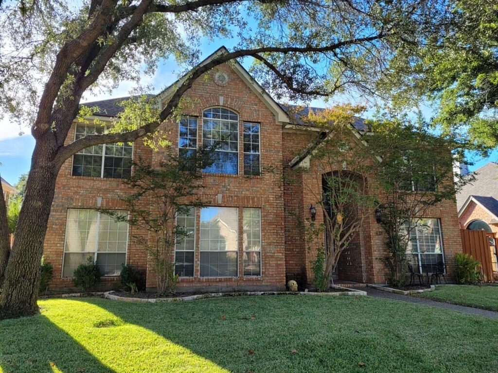 Property Photo: 2600 Beechcraft Street TX 75025