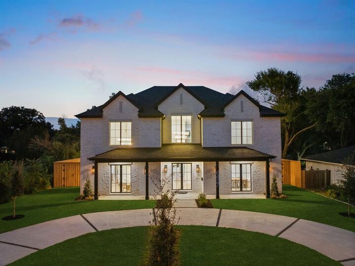 Property Photo: 6437 Churchill Way TX 75230