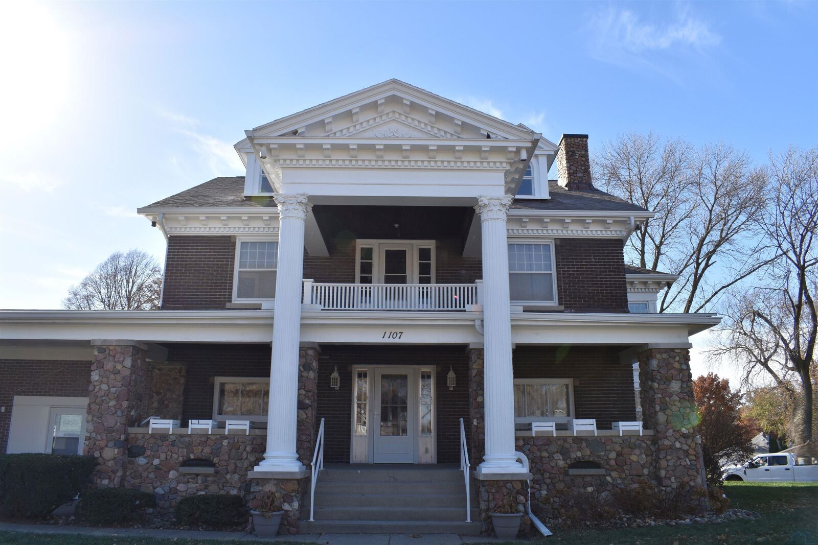 Property Photo:  1107 Morningside Ave  IA 51106 