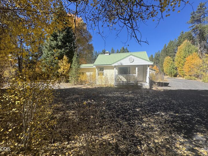 Property Photo: 135744 Highway 97 OR 97733