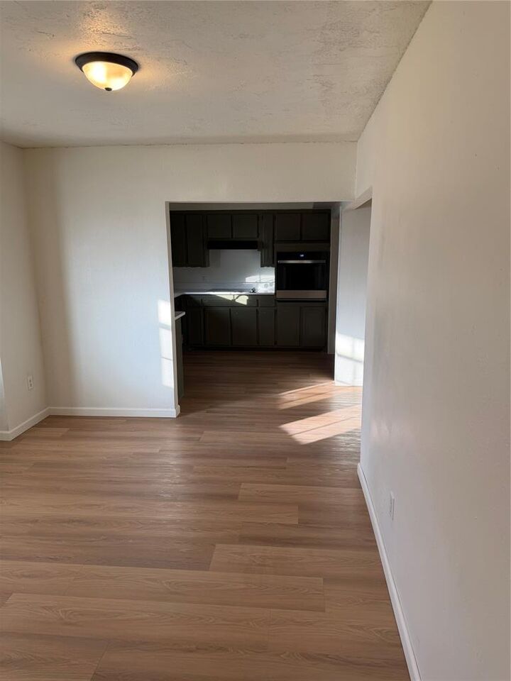 Property Photo: 325 S 10th Street OK 73018