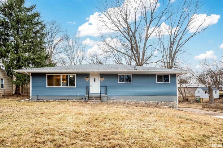 Property Photo:  203 Eaton Avenue  IL 61607 