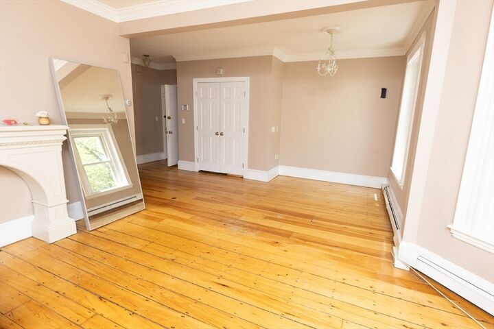 Property Photo:  29 Monument Sq 2  MA 02129 