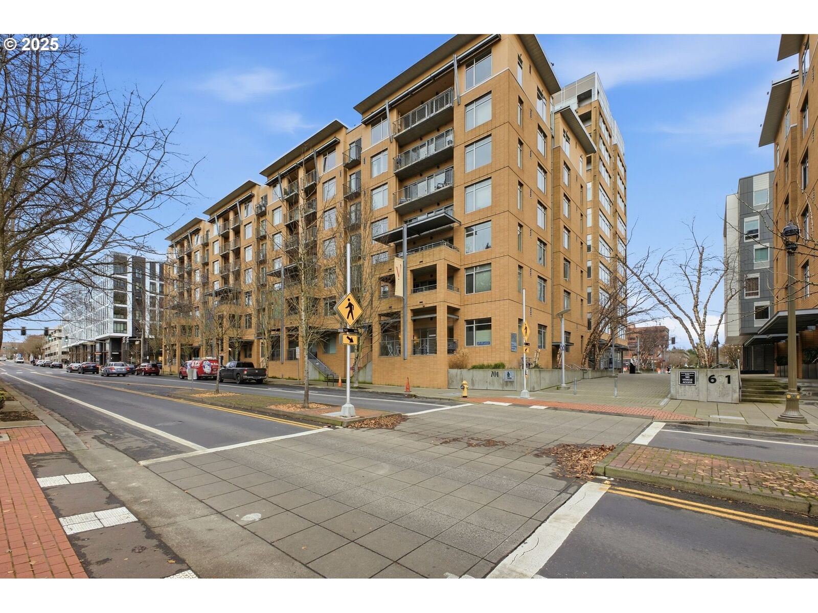 Property Photo:  701 Columbia St 103  WA 98660 