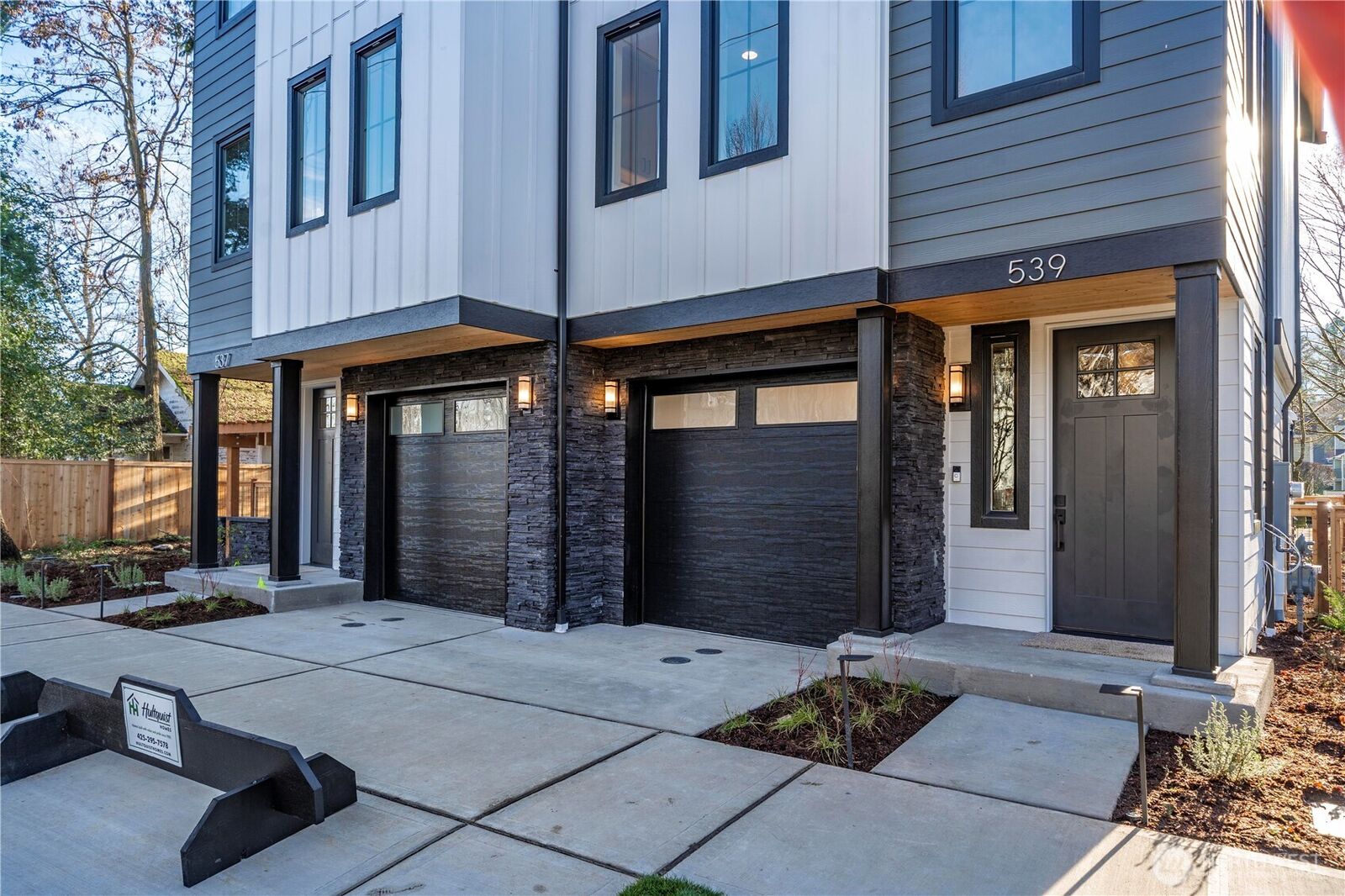 Property Photo: 539 NW Juniper Street WA 98027