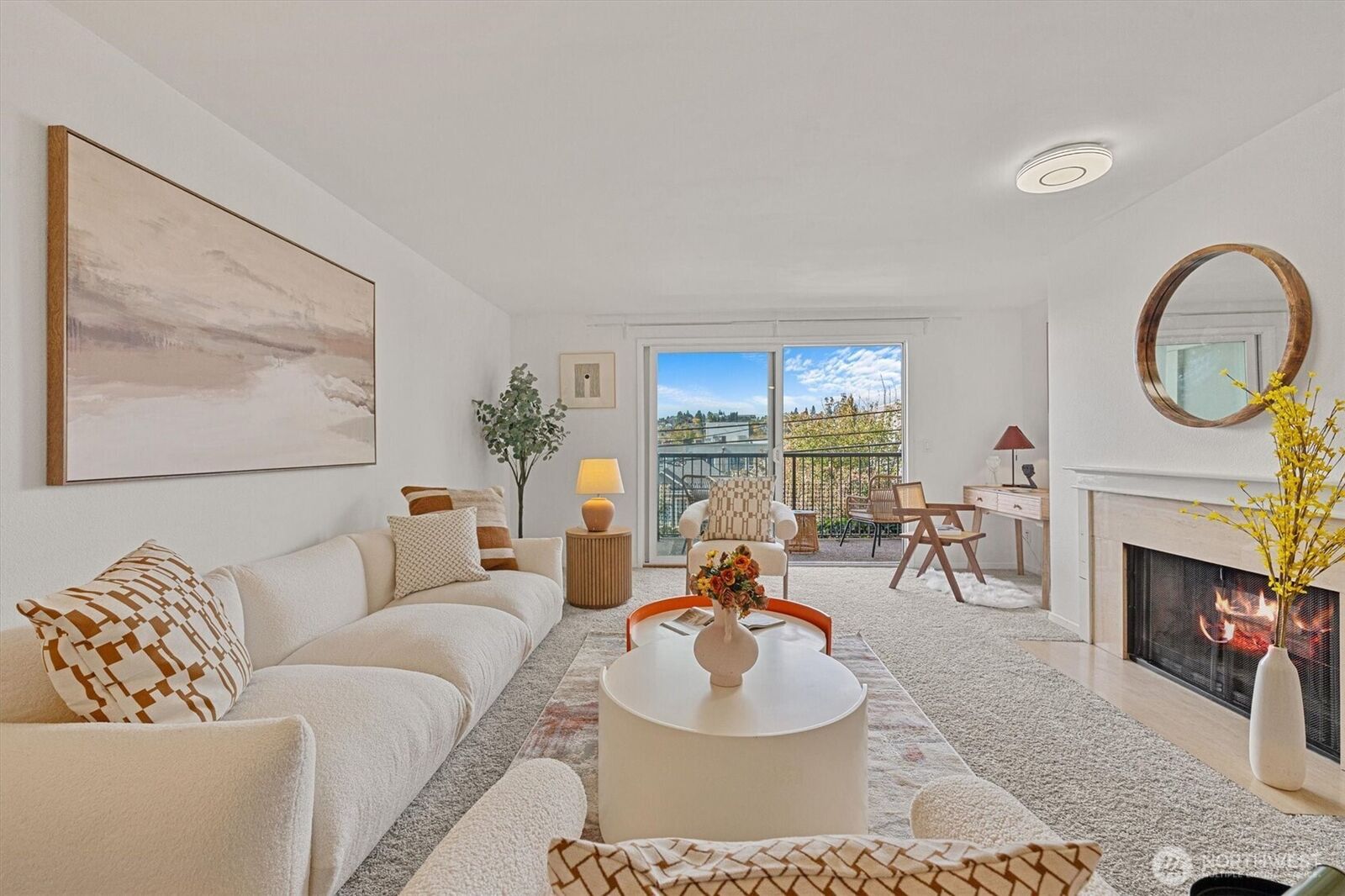 Property Photo:  2253  Gilman Drive W 104  WA 98119 