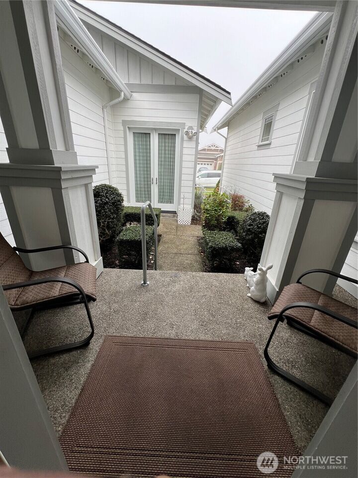 Property Photo:  8536  Bainbridge Loop  NE  WA 98516 
