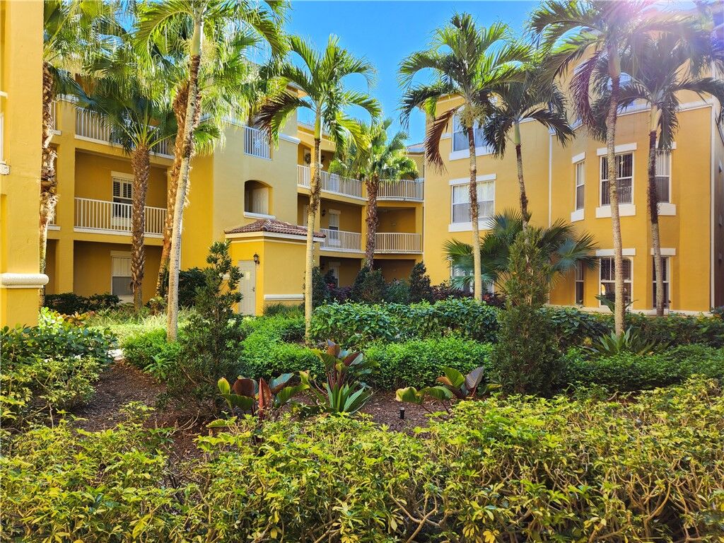 Property Photo:  5045 Fairways Circle D201  FL 32967 