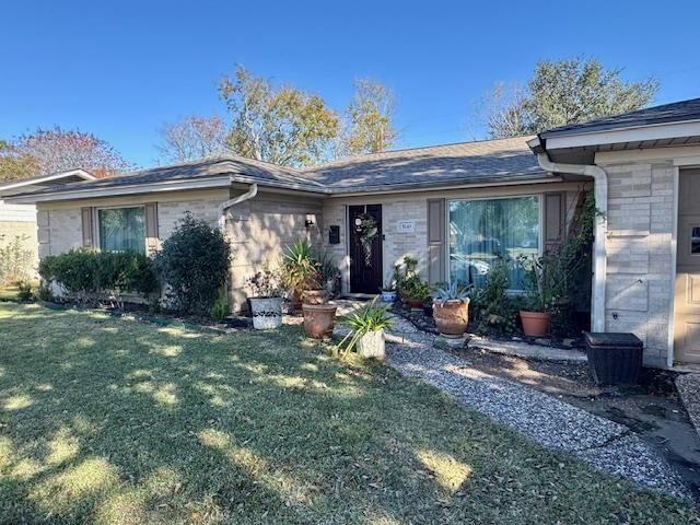 Property Photo:  5110 Cambridge Lane  TX 77707 