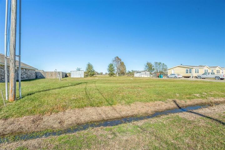 Property Photo:  2824 Southern Ridge Drive  LA  