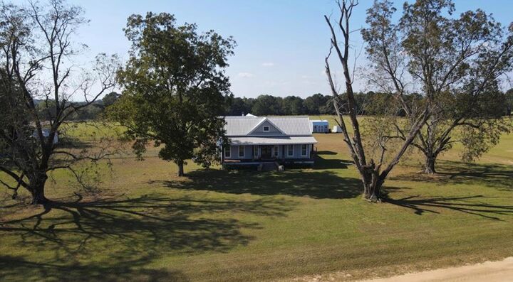 Property Photo: 516 County Road 521 AL 36345