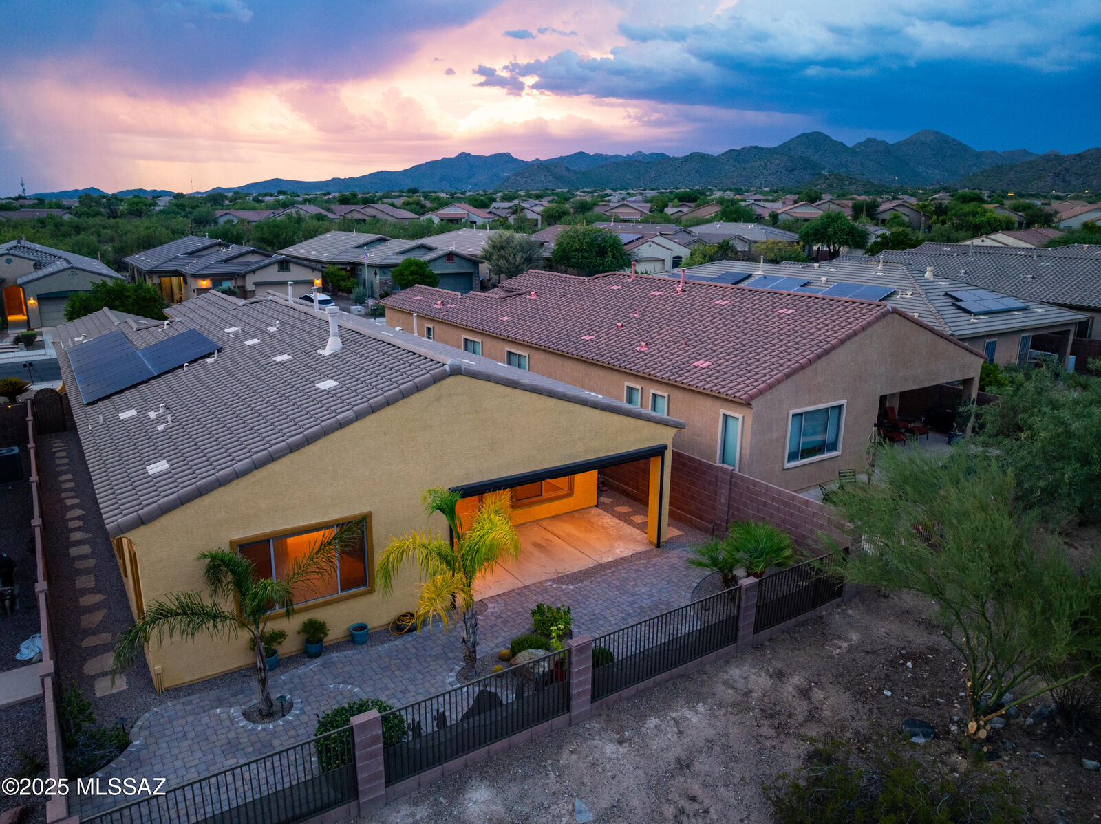Property Photo:  12736 N Gentle Rain Drive  AZ 85658 