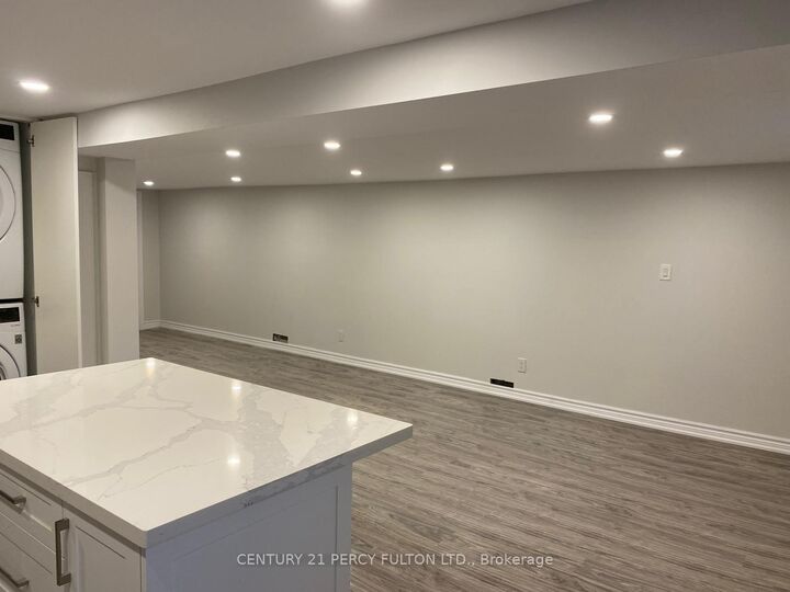 Property Photo:  871 Liverpool Road Lower  ON L1W 1S3 