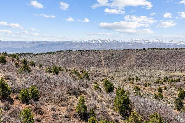 Property Photo:  46997 W Thunder Rd  UT 84027 